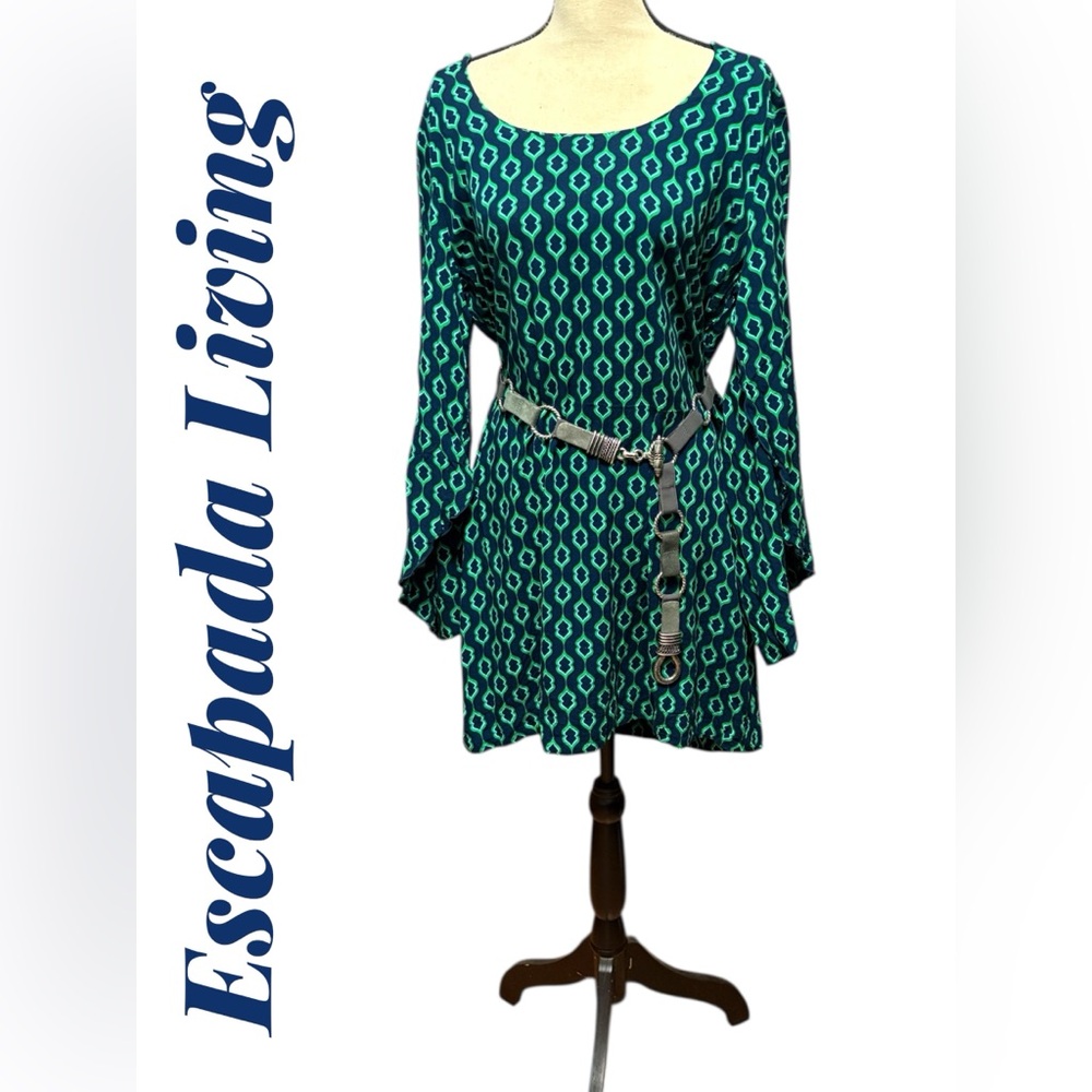 Escapada Green/dark blue Geometric tunic/dress. Bell split sleeve. Size XL. EUC!